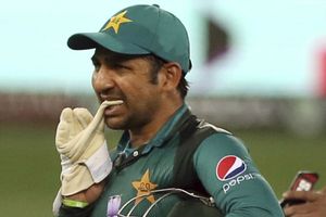 Pak skipper Sarfraz could be in trouble after racist sledge against South Africa's Phehlukwayo