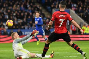 Leicester City 1 Southampton 2: 10-man Saints move out of relegation zone