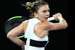 Halep battles past Kenin in Melbourne