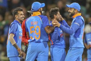 India's fielding drills: Balls of different weights, simulation machine, 'blind-fold' catching