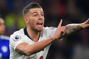 Tottenham trigger Alderweireld contract extension