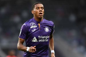 Barcelona looking to sign next 'Varane'