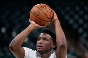 Pacers stay hot thanks to Oladipo's last-gasp three, George leads Thunder