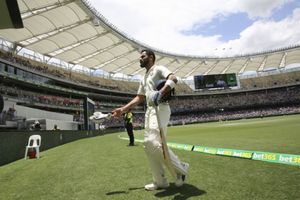 Sydney Test: Kohli booed again, Ponting says show some respect to India captain