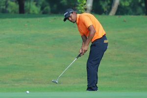 Akshay Sharma fires two eagles en route second straight 67 to keep the lead
