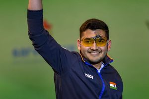 Manu, Heena fizzle out in qualifications; Anish finishes 5th