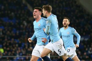 Everton 0 Manchester City 2: Champions take over at Premier League summit
