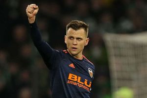 Celtic 0 Valencia 2: Cheryshev, Sobrino put La Liga side in control