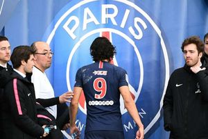 Tuchel not confident Cavani will make Manchester United clash