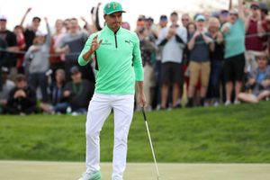 Rickie Fowler in charge at Phoenix Open