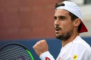 Pella, Londero set up all-Argentine final in Cordoba