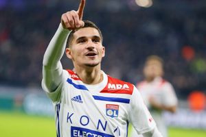 Barcelona enter race for Arsenal target Houssem Aouar