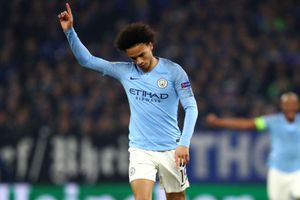 Schalke 2 Manchester City 3: 10-man visitors strike late through Sane & Sterling