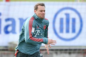Bayern captain Neuer fit for Augsburg, Liverpool games
