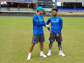 Sunil Gavaskar wants Rishabh Pant to replace MS Dhoni in T20I series against New Zealand