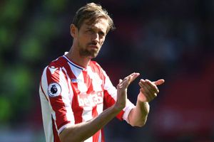 Crouch makes Premier League return as Vokes joins Stoke