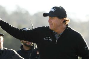 Mickelson closes out Pebble Beach Pro-Am victory