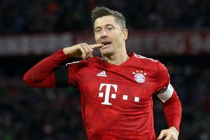 Bayern Munich 3 Schalke 1: Champions capitalise on Dortmund draw