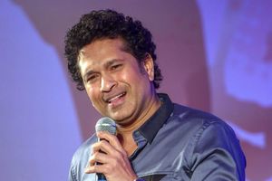 Tendulkar beat Pakistan as 15-year-old, says Sharad Pawar