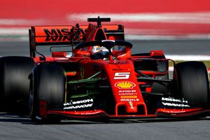 Vettel revels in 'unbelievable' start to F1 testing, Williams woe continues