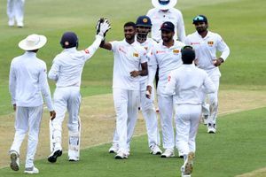 Sri Lanka on top despite De Kock resistance in Durban