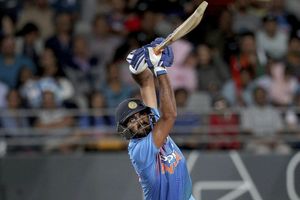 Learnt a lot watching Dhoni during run chases, says Vijay Shankar