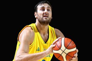 NBA: Golden State Warriors re-sign Andrew Bogut