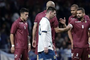 Maradona slams players and 'inept' AFA president Tapia after Venezuela defeat