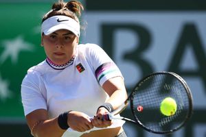Andreescu crushes Muguruza, Svitolina survives