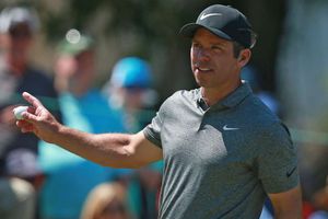 Casey clings onto lead ahead of Johnson