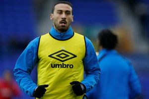 Everton star Tosun frustrated with lack of playing time