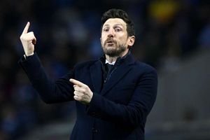 Eusebio Di Francesco sacked by Roma