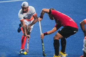 Sultan Azlan Shah Cup: Korea strike late to hold India