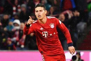 Bayern Munich 6 Mainz 0: James hat-trick sends champions back to summit