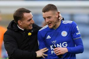 He's a wonderful striker - Rodgers hails centurion Vardy
