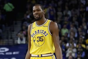 Warriors star Durant suffers ankle injury