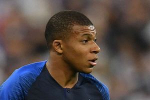 France 4 Iceland 0: Mbappe on target as Les Bleus maintain perfect start