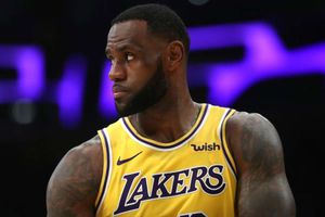Lakers shut down LeBron James for rest of season