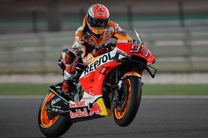 Qatar MotoGP: Marquez lays down early marker