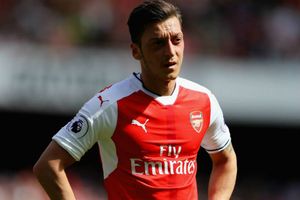 Arsenal plot Mkhitaryan and Ozil summer transfer to help fund four new signings