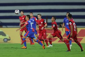 ISL: BFC 3 NEUFC 0 (4-2): Bengaluru leave it late to break NorthEast hearts, enter final for second consecutive year