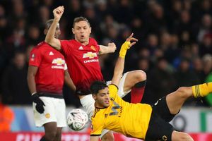 Matic backing Solskjaer stay despite United wobble
