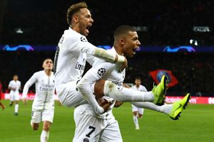 Perez hopes Zidane can lure both Neymar and Mbappe to Madrid