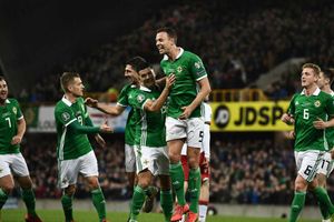 Northern Ireland 2 Belarus 1: Magennis sends O'Neill's men top of Group C