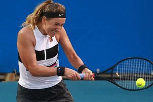 Azarenka bows out, Vekic in form