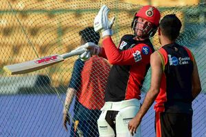 Reduce innings break to avoid dragging IPL matches: AB de Villiers
