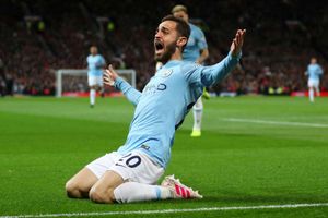 Manchester United 0 Manchester City 2: Silva, Sane send Man City back to summit