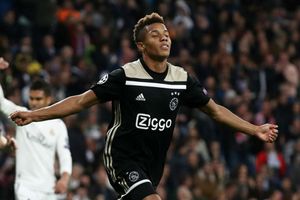 Ajax star David Neres refuses to rule out Premier League switch