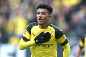 Borussia Dortmund 2 Mainz 1: Sancho double puts pressure on Bayern