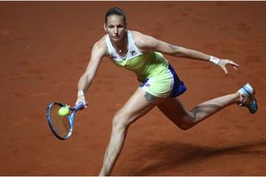 Defending champ Pliskova dumped out in Stuttgart